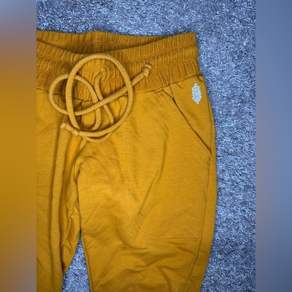 Free People Movement Sunny Skinny Sweatpant Jogger in Gold High Rise - Picture 3 of 7